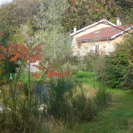 Le Jardin Ombrage Bed & Breakfast *
